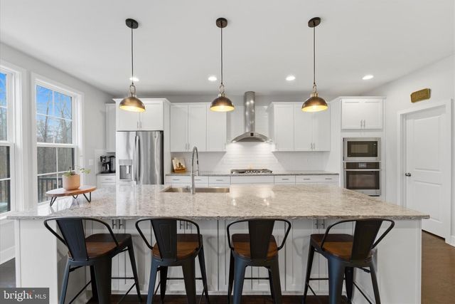 42244 GRAVES MOUNTAIN TER, Chantilly, VA 20152