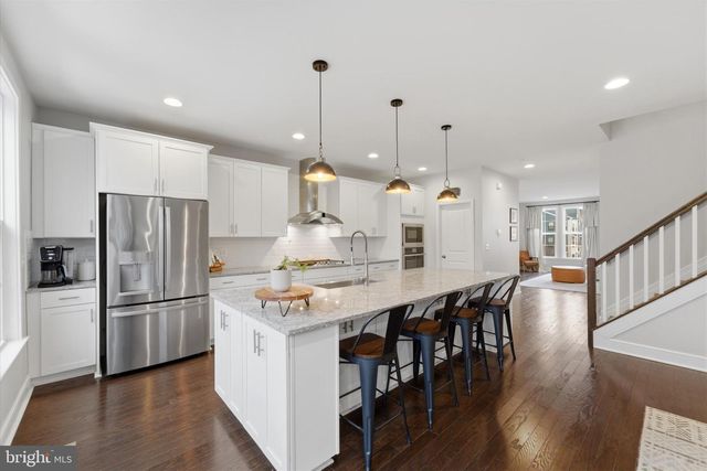 42244 GRAVES MOUNTAIN TER, Chantilly, VA 20152