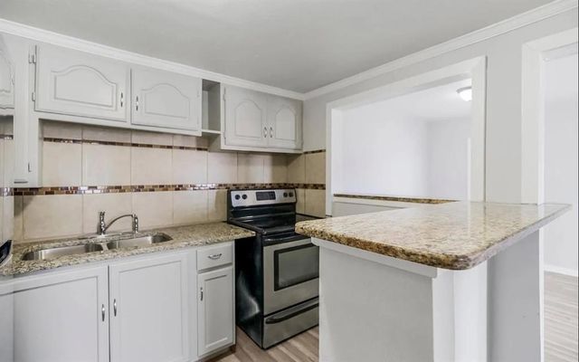 1831 E 81st Street, Kansas City, MO 64132