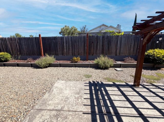 3740 Blackfoot Way, Antelope, CA 95843