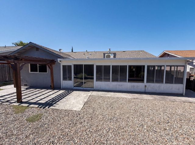 3740 Blackfoot Way, Antelope, CA 95843