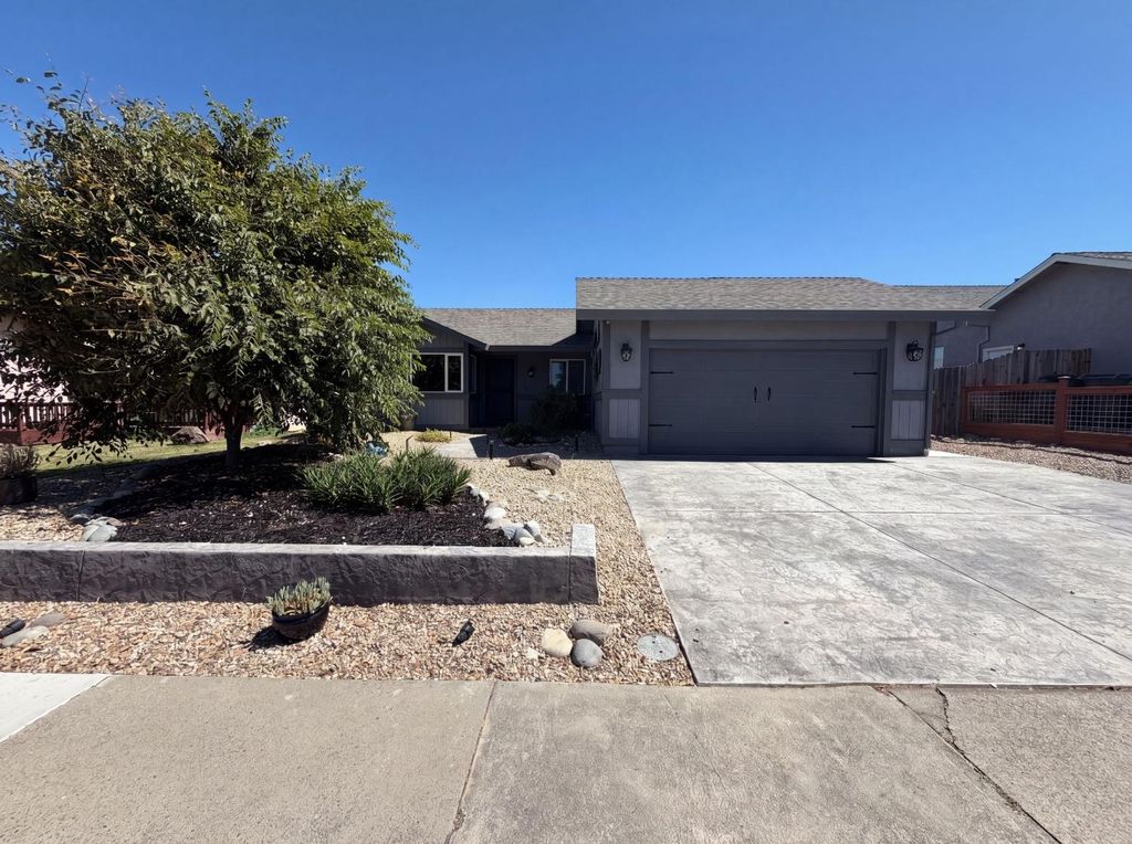 3740 Blackfoot Way, Antelope, CA 95843