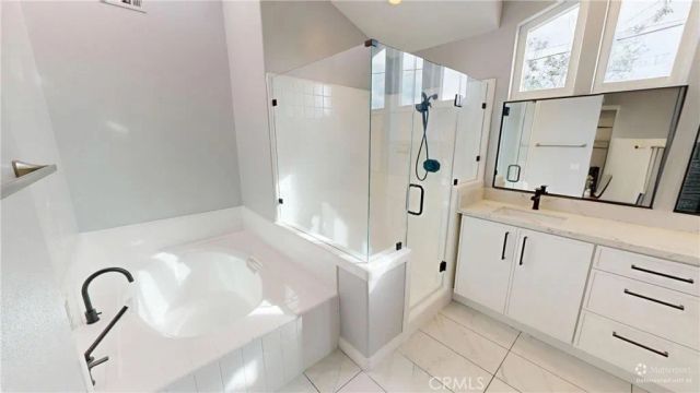 136 23rd, Costa Mesa, CA 92627