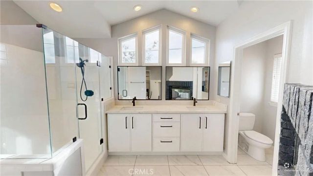 136 23rd, Costa Mesa, CA 92627