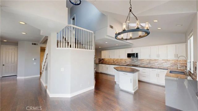 136 23rd, Costa Mesa, CA 92627
