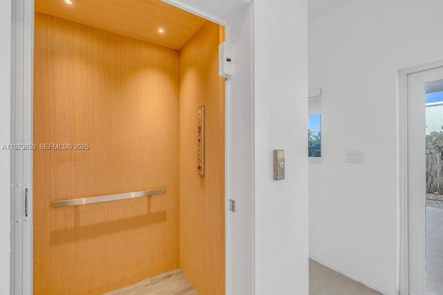 229 Upper Matecumbe RD, Key Largo, FL 33037