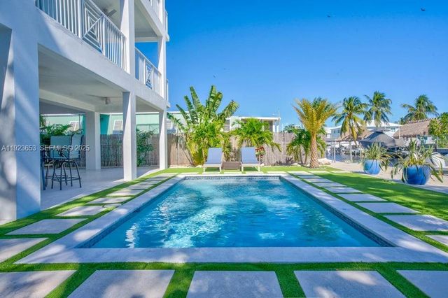 229 Upper Matecumbe RD, Key Largo, FL 33037