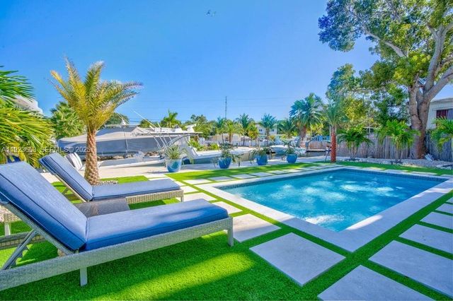 229 Upper Matecumbe RD, Key Largo, FL 33037