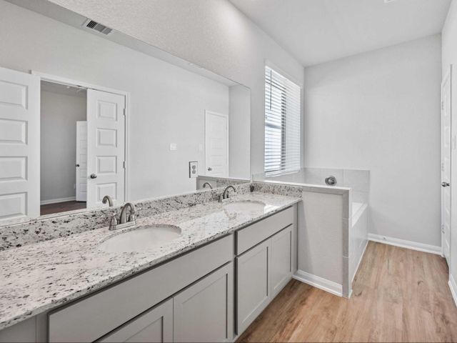 122 Tejas Village Parkway, Beasley, TX 77417