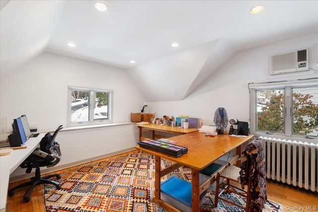 36 Stoneyside Drive, Larchmont, NY 10538