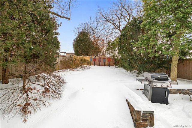 36 Stoneyside Drive, Larchmont, NY 10538