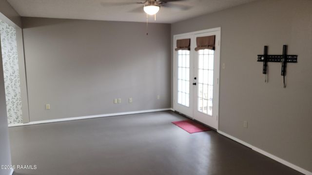 200 Lodge Drive 305, Lafayette, LA 70506