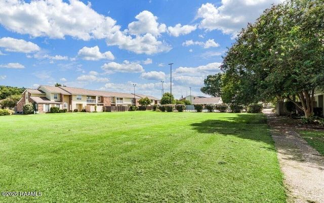 200 Lodge Drive 305, Lafayette, LA 70506