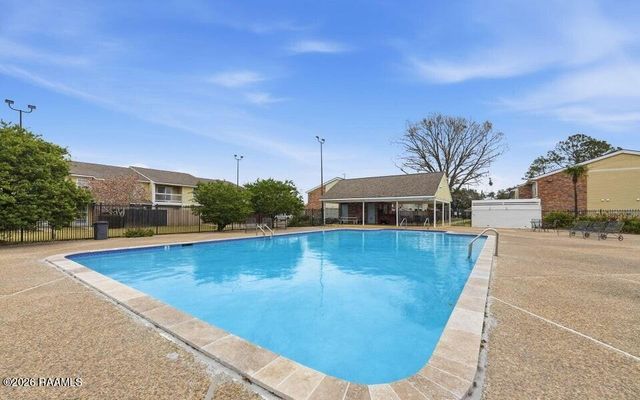 200 Lodge Drive 305, Lafayette, LA 70506