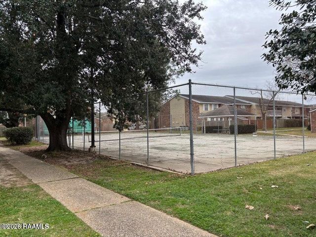 200 Lodge Drive 305, Lafayette, LA 70506