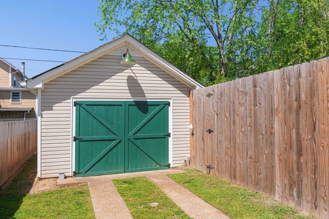 802 Lawrence St, Old Hickory, TN 37138