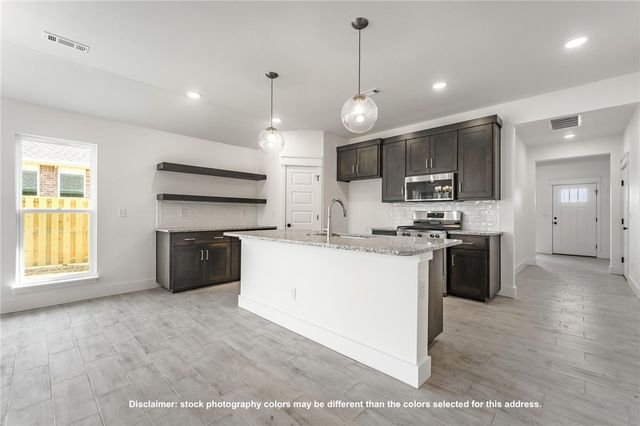 2684 Hay Meadow Street, Springdale, AR 72762