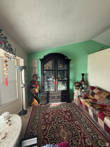 5612 W WALNUT RIDGE CIR, Kearns, UT 84118