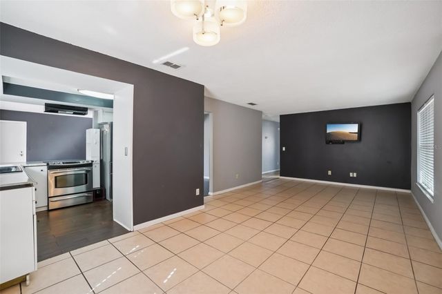 618 ROLLINGWOOD LANE, Valrico, FL 33594