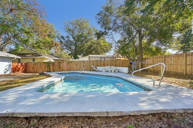 618 ROLLINGWOOD LANE, Valrico, FL 33594