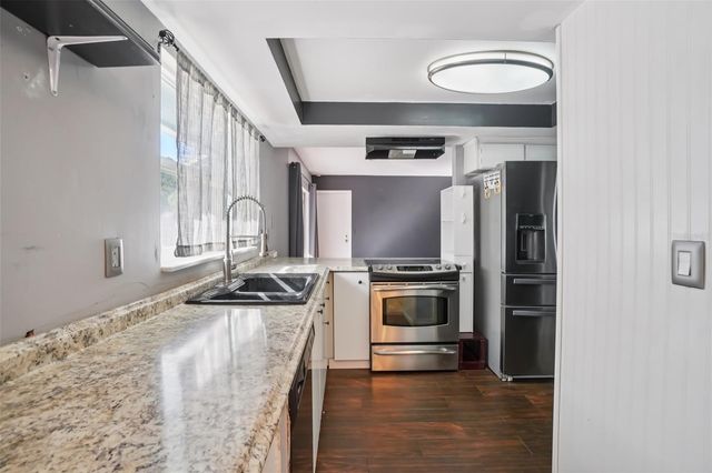 618 ROLLINGWOOD LANE, Valrico, FL 33594