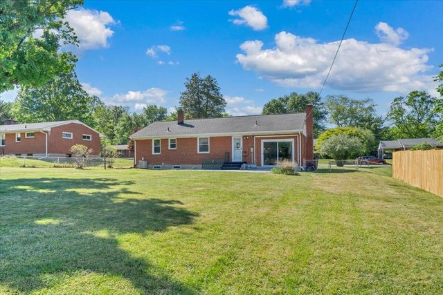 1156 Starmount AVE, Roanoke, VA 24019