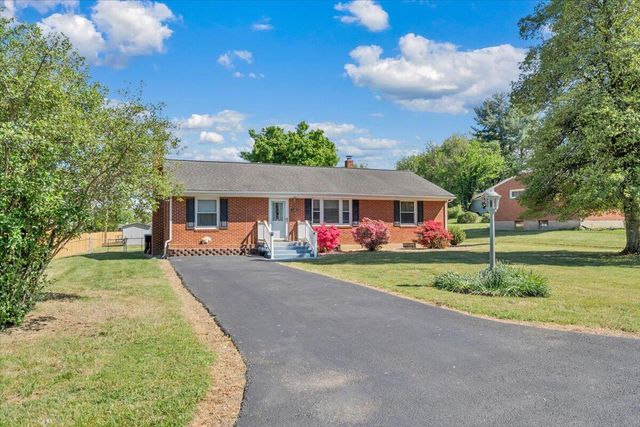 1156 Starmount AVE, Roanoke, VA 24019