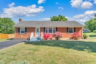 1156 Starmount AVE, Roanoke, VA 24019