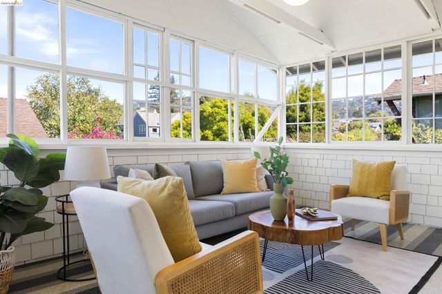 2731 Prince St, Berkeley, CA 94705