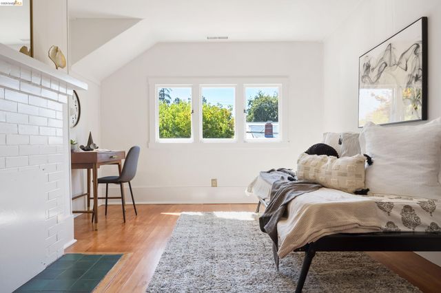 2731 Prince St, Berkeley, CA 94705