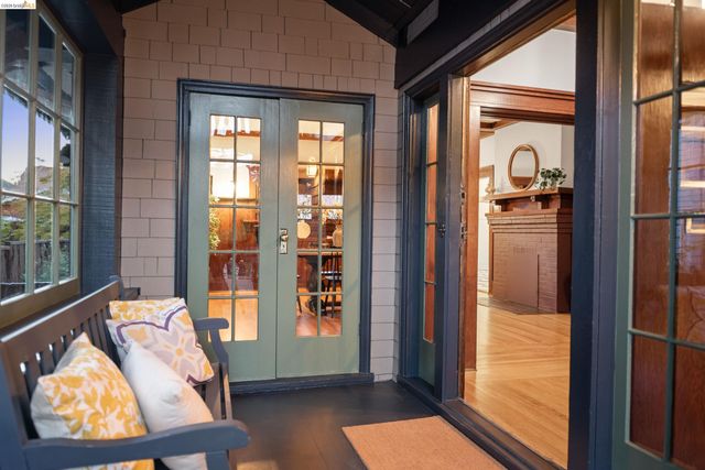 2731 Prince St, Berkeley, CA 94705