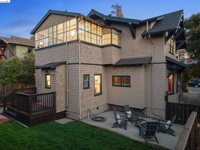 2731 Prince St, Berkeley, CA 94705