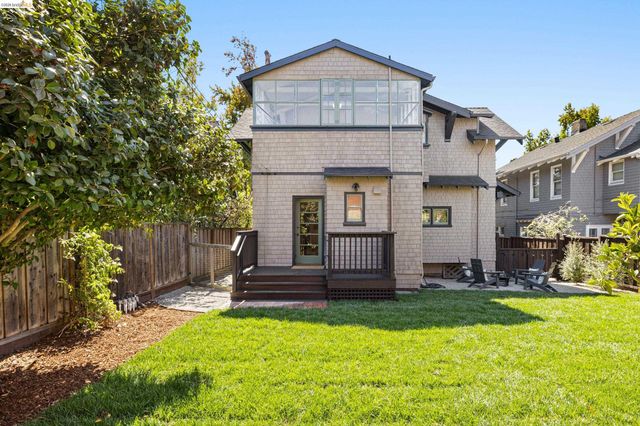 2731 Prince St, Berkeley, CA 94705