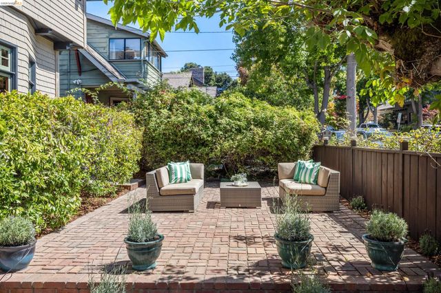 2731 Prince St, Berkeley, CA 94705