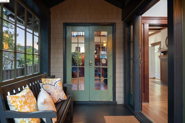 2731 Prince St, Berkeley, CA 94705