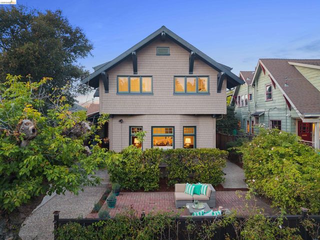 2731 Prince St, Berkeley, CA 94705