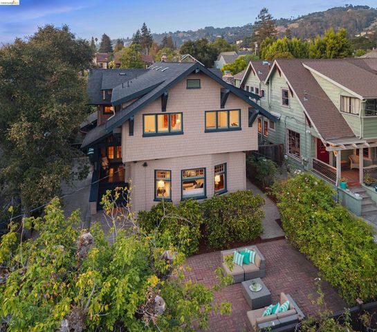 2731 Prince St, Berkeley, CA 94705
