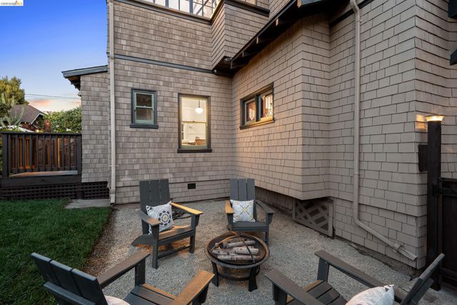 2731 Prince St, Berkeley, CA 94705