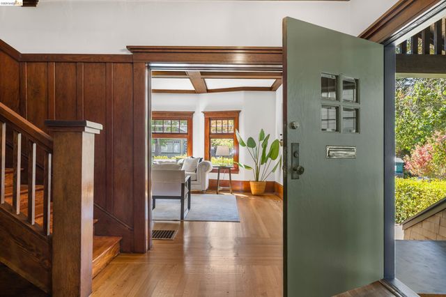 2731 Prince St, Berkeley, CA 94705