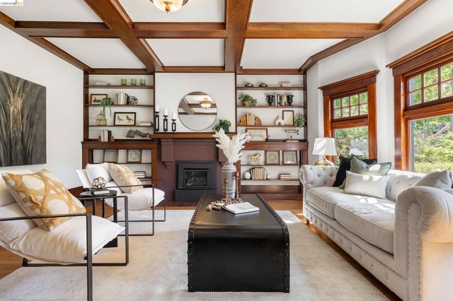 2731 Prince St, Berkeley, CA 94705