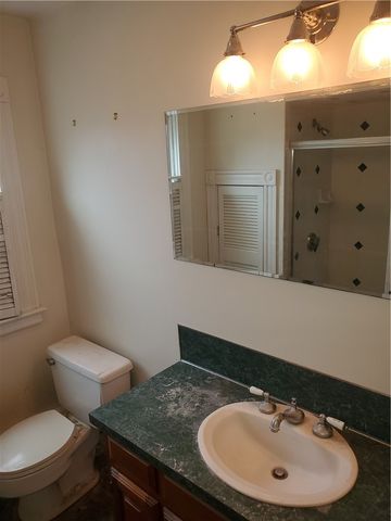 135 Roger Williams Avenue, Providence, RI 02907