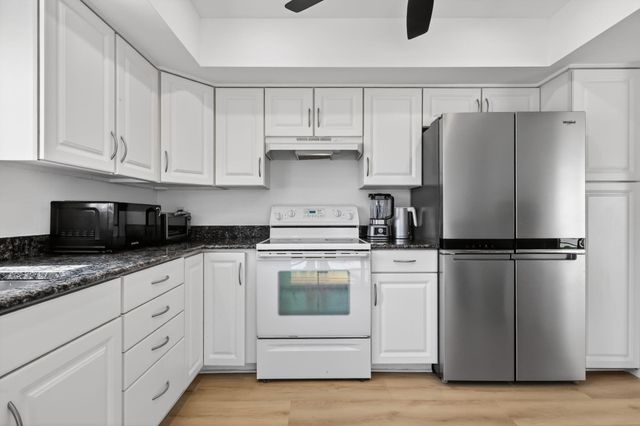 293 SW 28th Avenue, Delray Beach, FL 33445