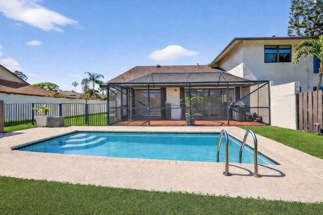 293 SW 28th Avenue, Delray Beach, FL 33445