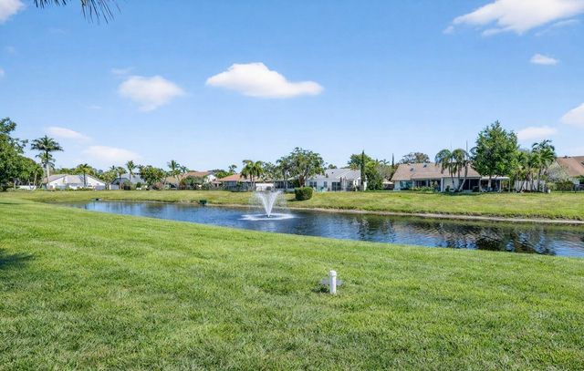 293 SW 28th Avenue, Delray Beach, FL 33445