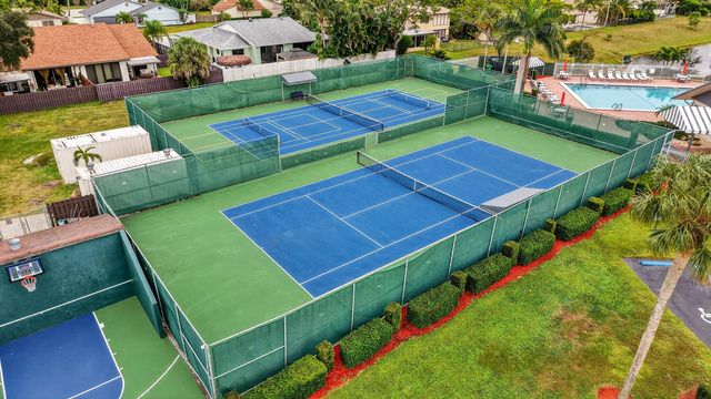 293 SW 28th Avenue, Delray Beach, FL 33445