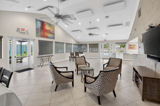 293 SW 28th Avenue, Delray Beach, FL 33445