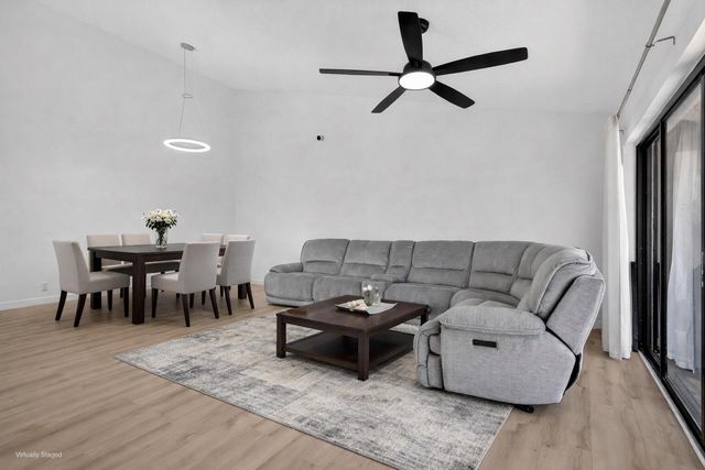 293 SW 28th Avenue, Delray Beach, FL 33445