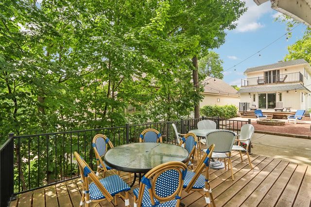W351N5464 Lake DRIVE, Oconomowoc, WI 53066