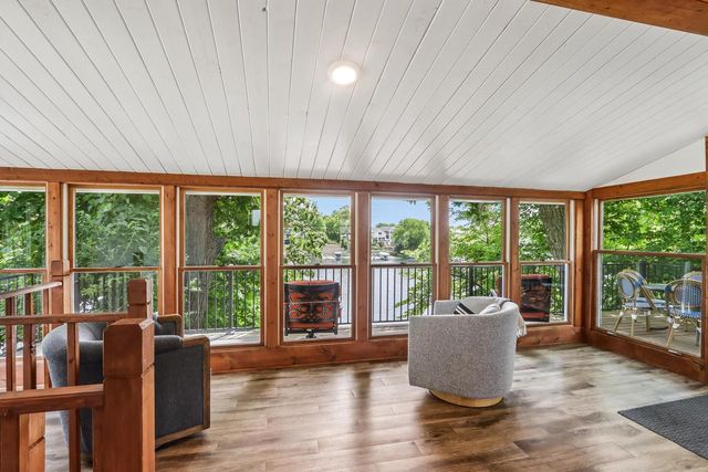 W351N5464 Lake DRIVE, Oconomowoc, WI 53066