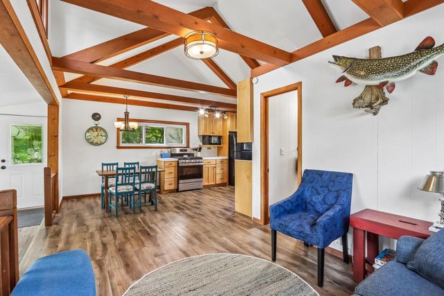 W351N5464 Lake DRIVE, Oconomowoc, WI 53066
